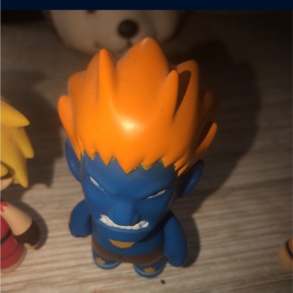 Street fighter mini Funko collectibles open out the bag - Picture 2 of 7